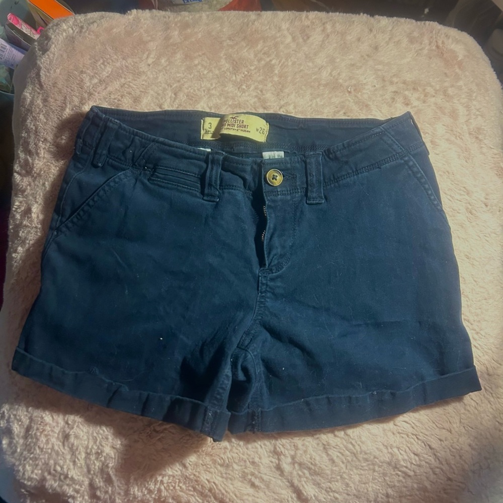 Super cute darkish blackish shorts from hollister. Size 3